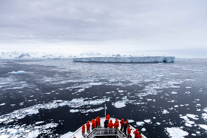  p>德雷克海峡(drake passage)位于南美洲南端与 a target="_blank"