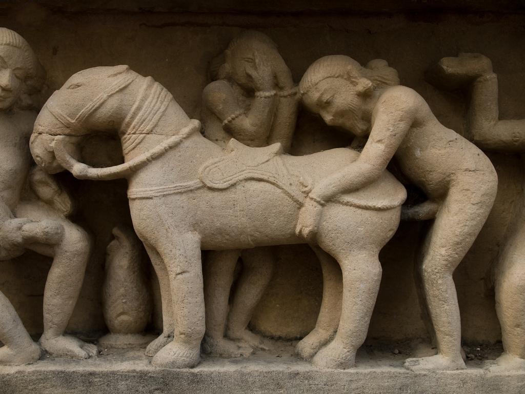  p data-id="gnwhchvyoz">卡久拉霍性爱神庙,位于印度 a target="