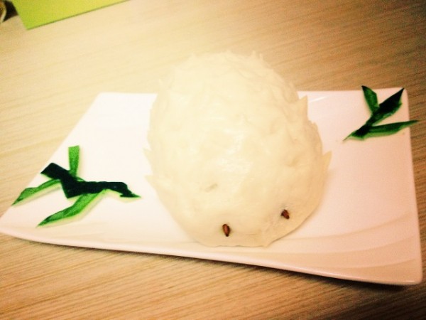  p>红豆刺猬包是一道以红豆和面粉为主要材料制作而成的面食. /p>