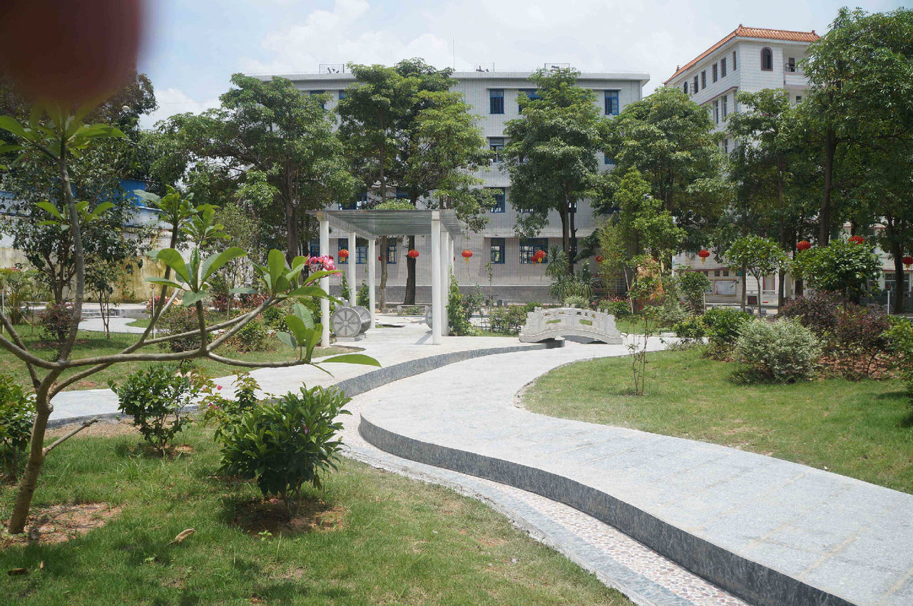 高州长坡中学