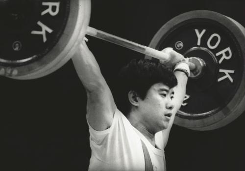 wpnqxngk">陈伟强,1958年6月7日出生于广东省东莞市,原国家举重队队员