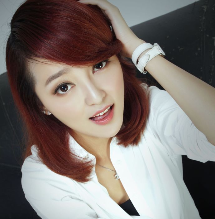  p>韩放,新生代主持人,歌手,毕业于重庆大学本科, a target="_blank"