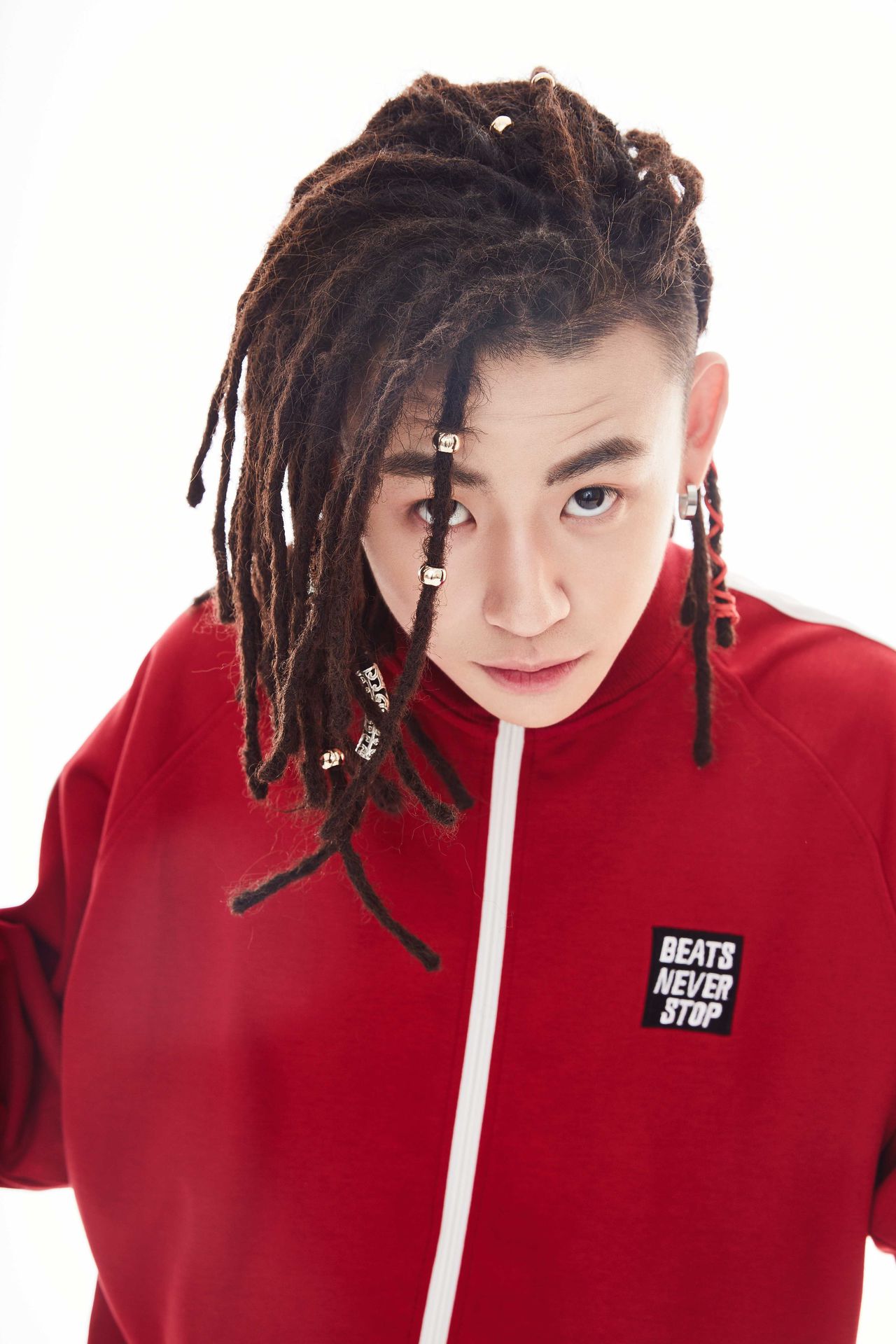  p>小鬼(lil ghost),本名王琳凯,1999年5月20日出生于山东省烟台市