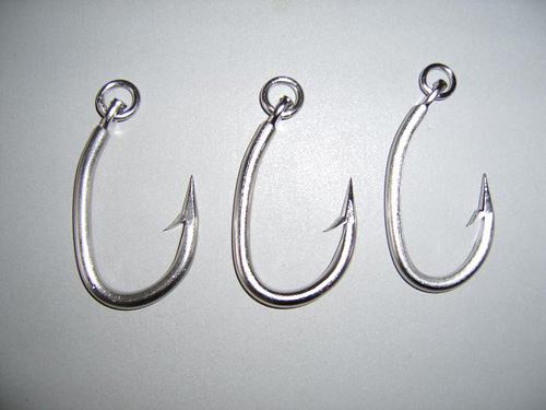  p>鱼钩(fishhook),垂钓时用于悬挂钓饵以吸引鱼类上钩的工具.