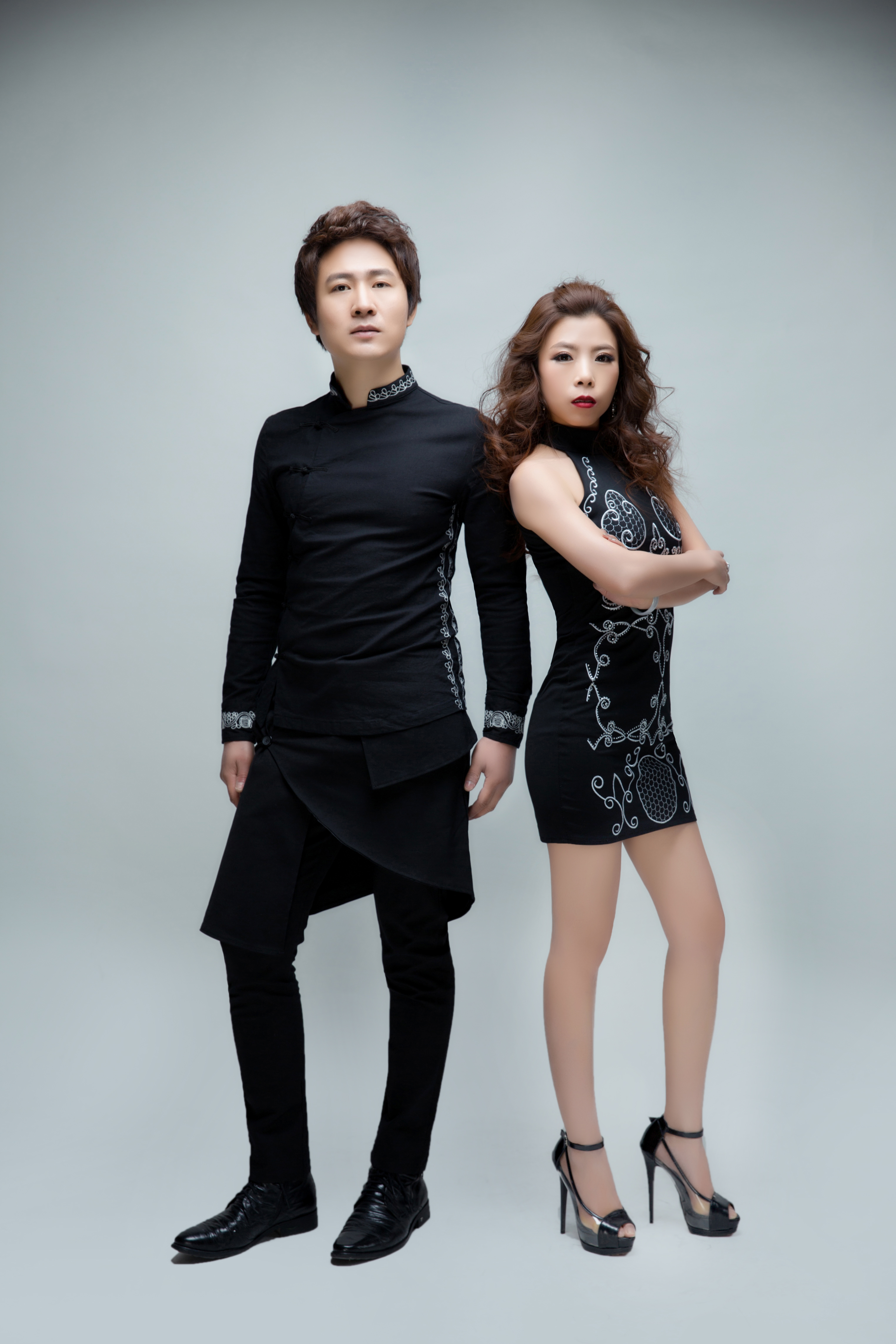  p>《天人一合》是中国大陆男女二人音乐组合,成立于2014年6月.