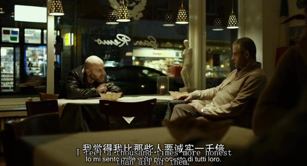 《格莫拉第二季》是斯特法诺·索利马导演的电视剧