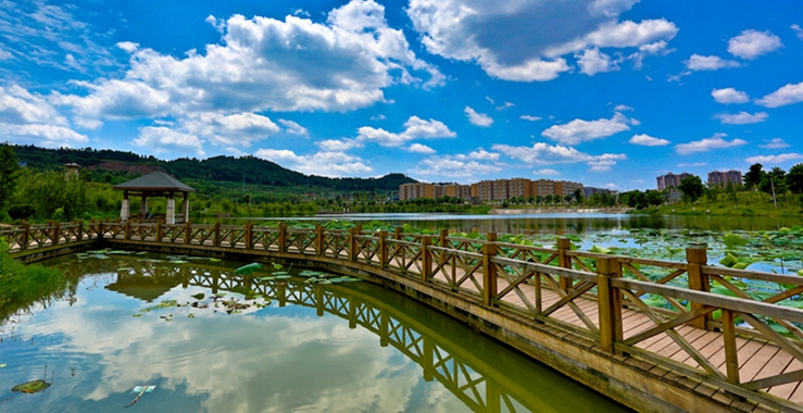  p>乐至南湖公园位于乐至县,是 a target="_blank" href="/item/乐至