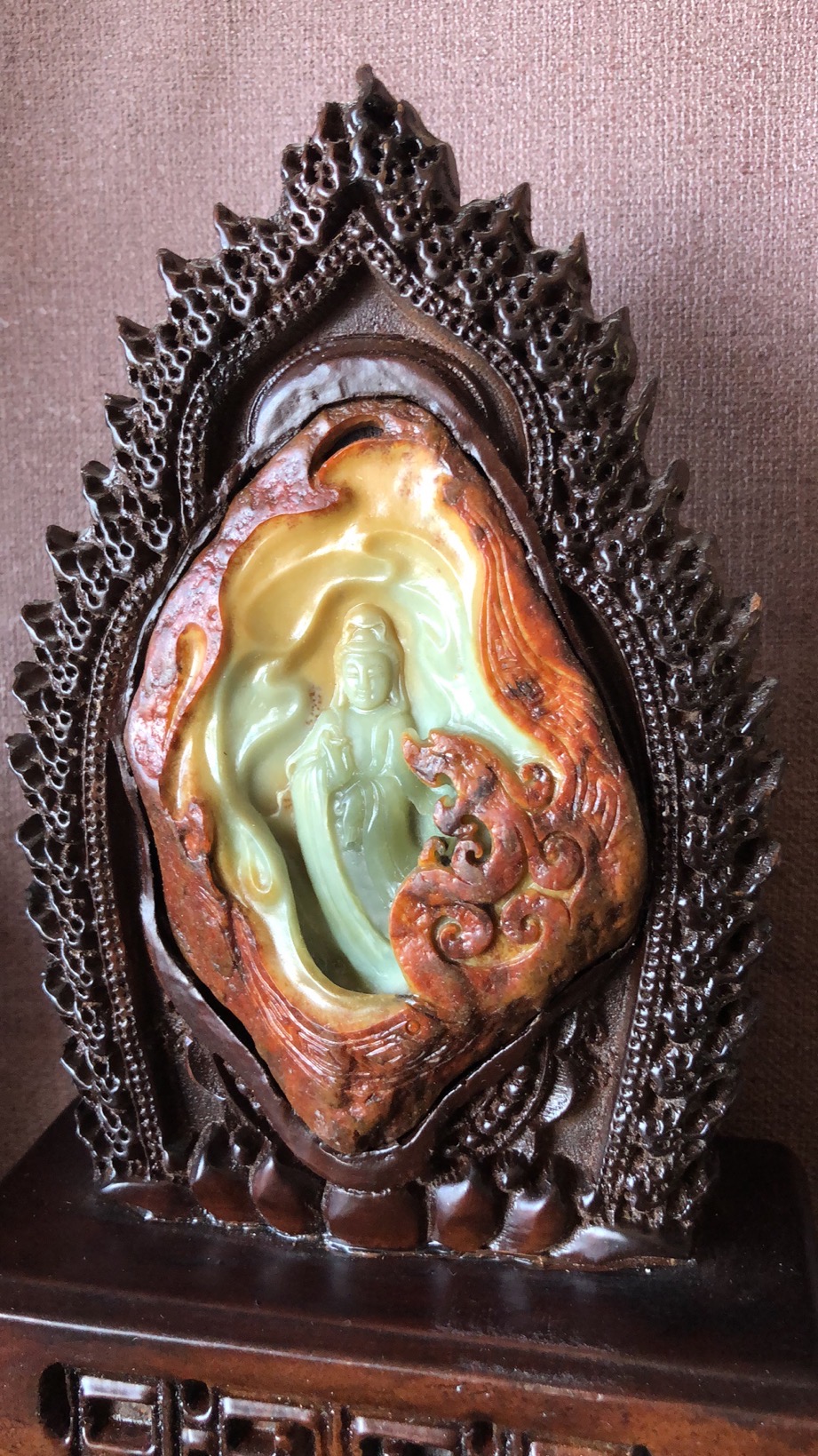  p>在 a href="#" data-lemmaid="128252">岫岩 /a>这种透闪石质玉通