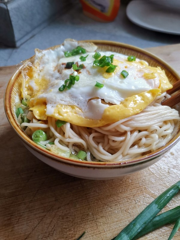 洋葱鸡蛋面