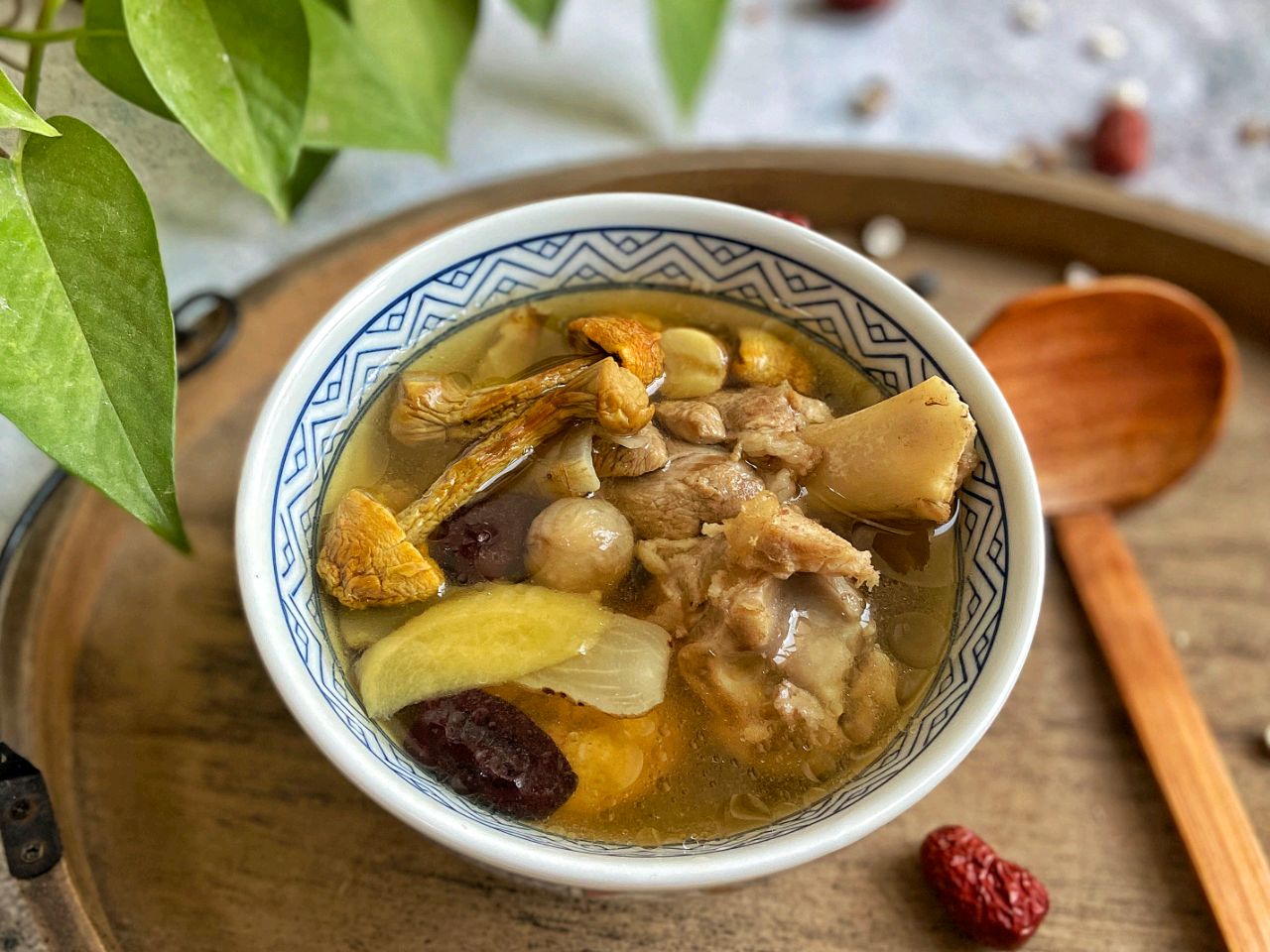 巴西菇炖排骨汤