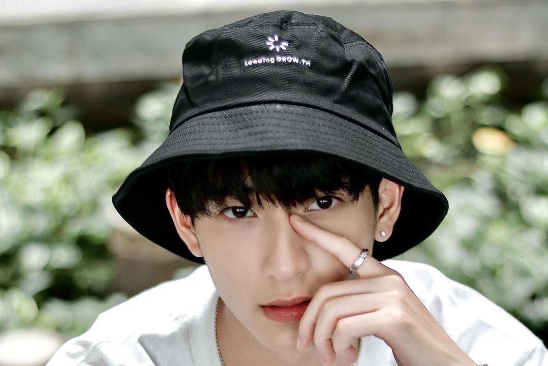  p>瓦奇拉维·让维瓦(chimon),2000年1月15日出生于泰国曼谷,泰国gmm