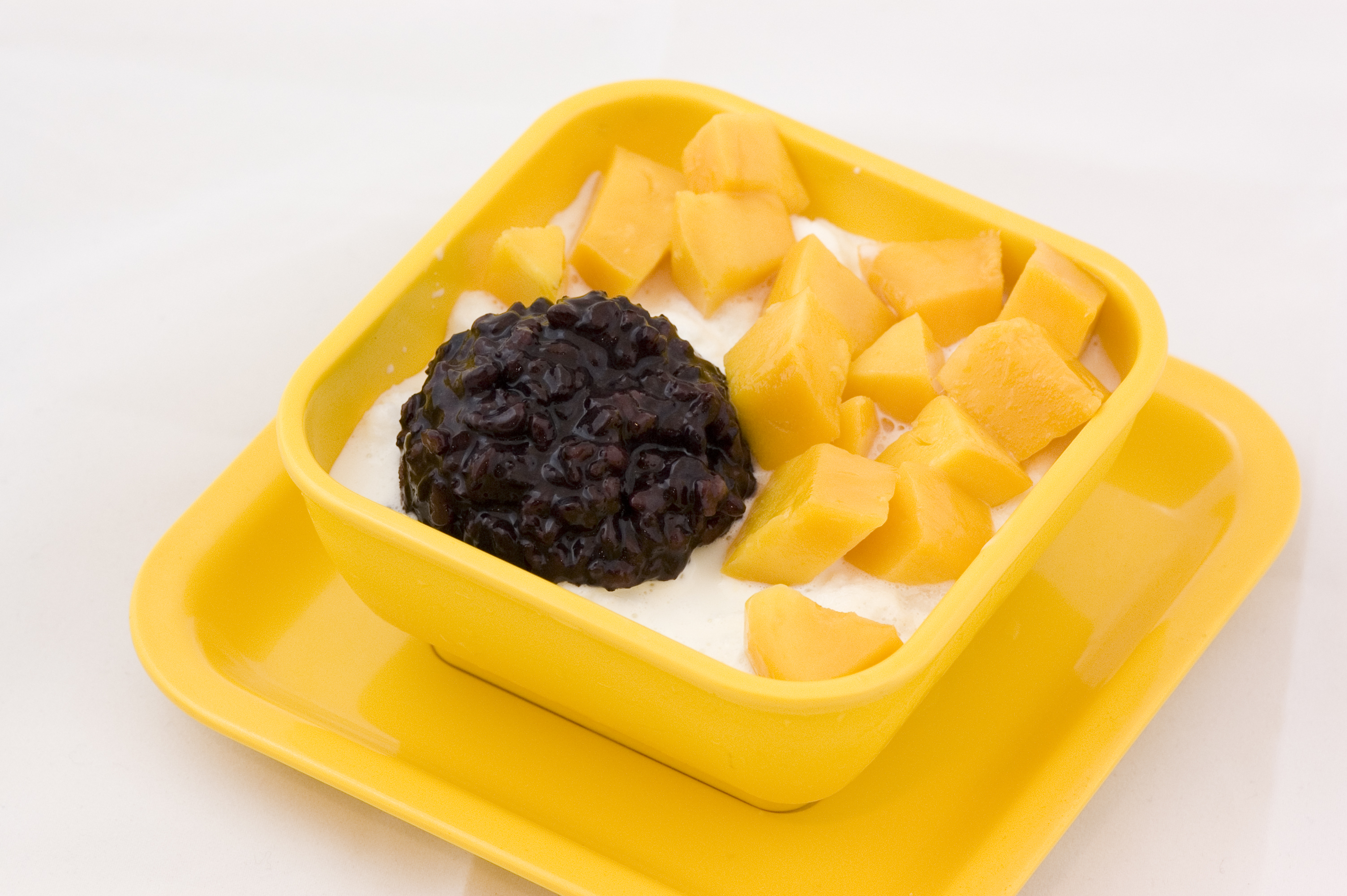 黑豆芒果糯米球