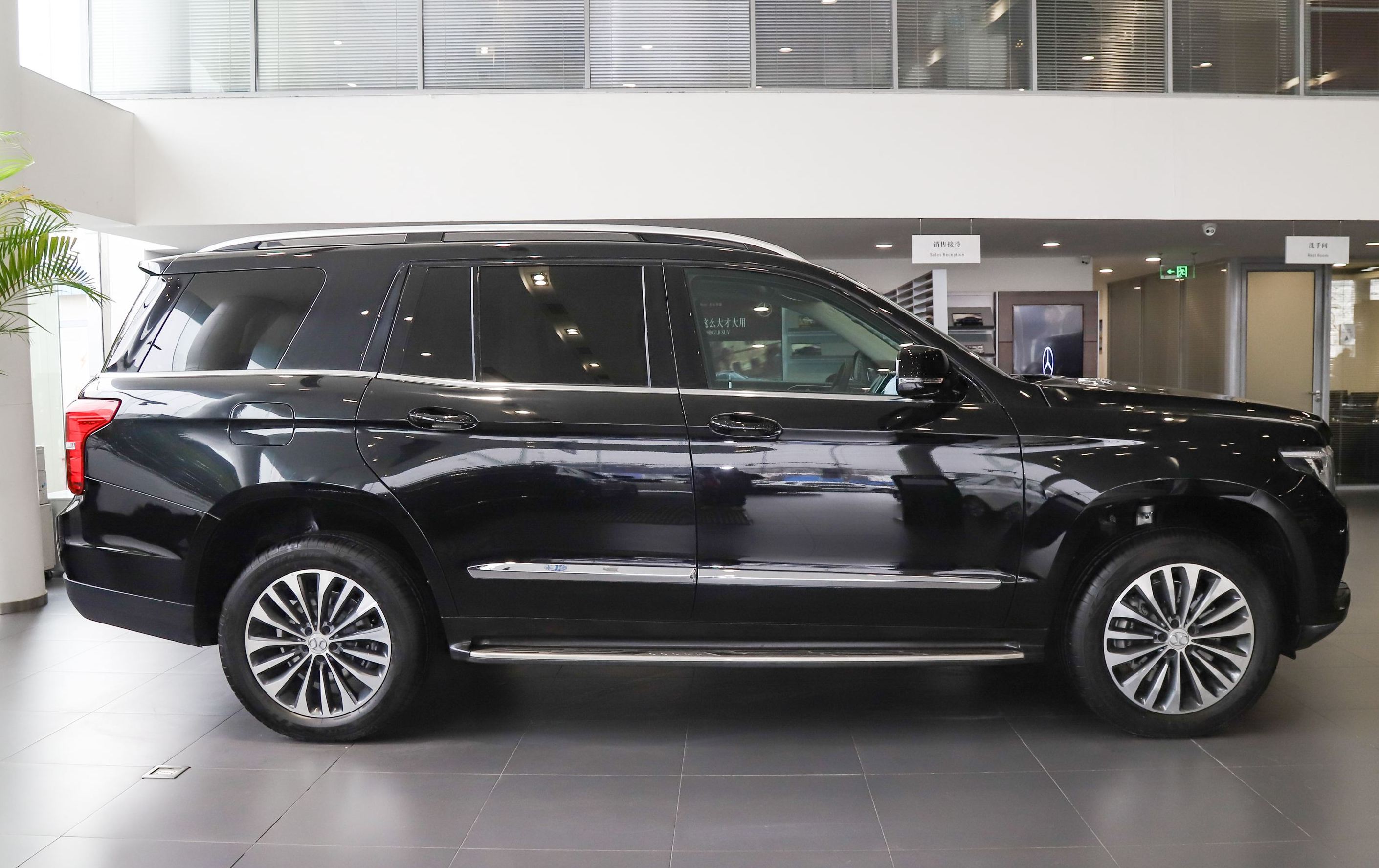  p data-id="2hzthauzn95">北京bj90是北京越野旗下的大型suv.