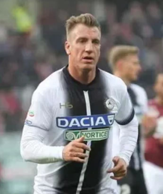  p>马克西米利亚诺·加斯通·洛佩斯(maximiliano gastón lópez)