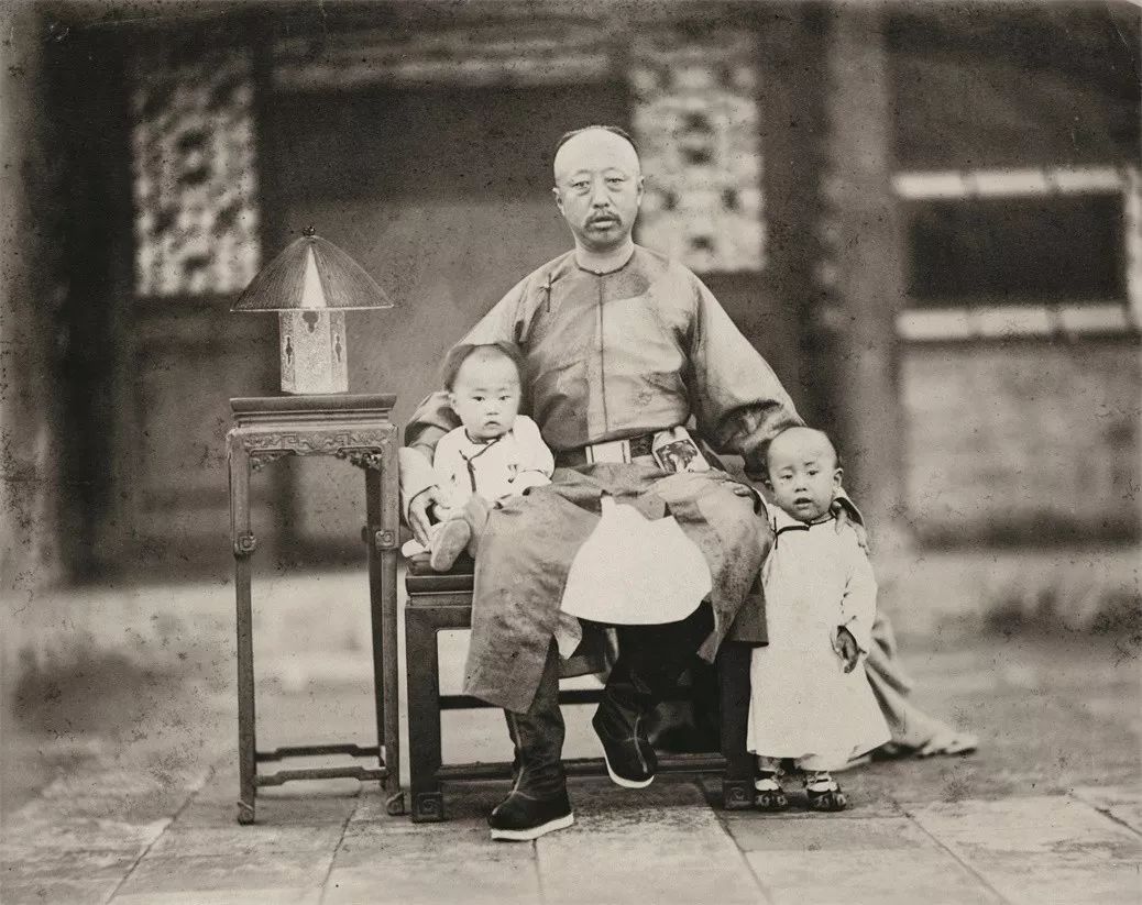李莲英随醇亲王巡视北洋水师时，为何不肯拍摄照片？_百科TA说
