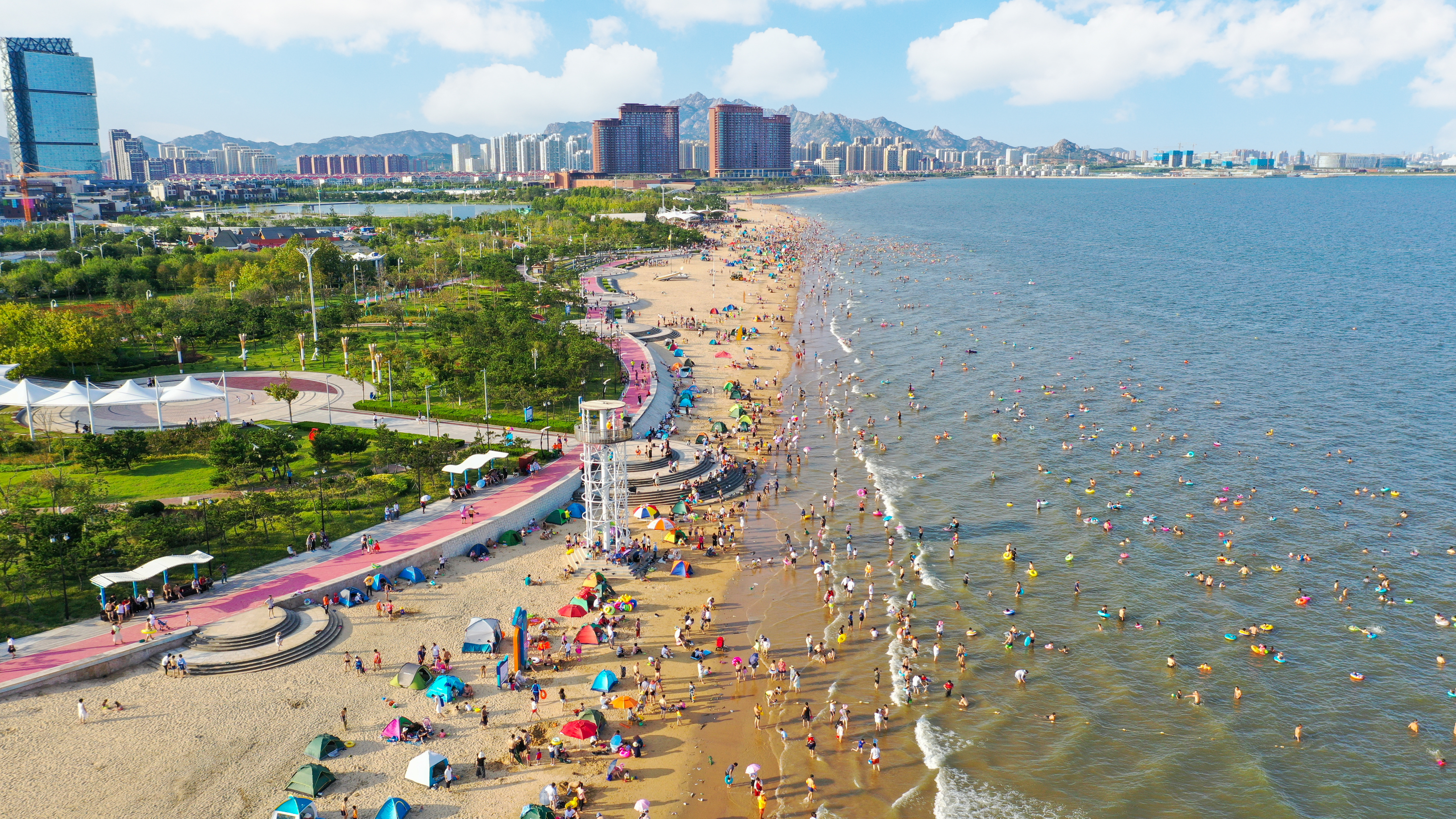 data-id="gnzllcb8cx">城市阳台位于灵山湾旅游度假区核心区,是青岛西