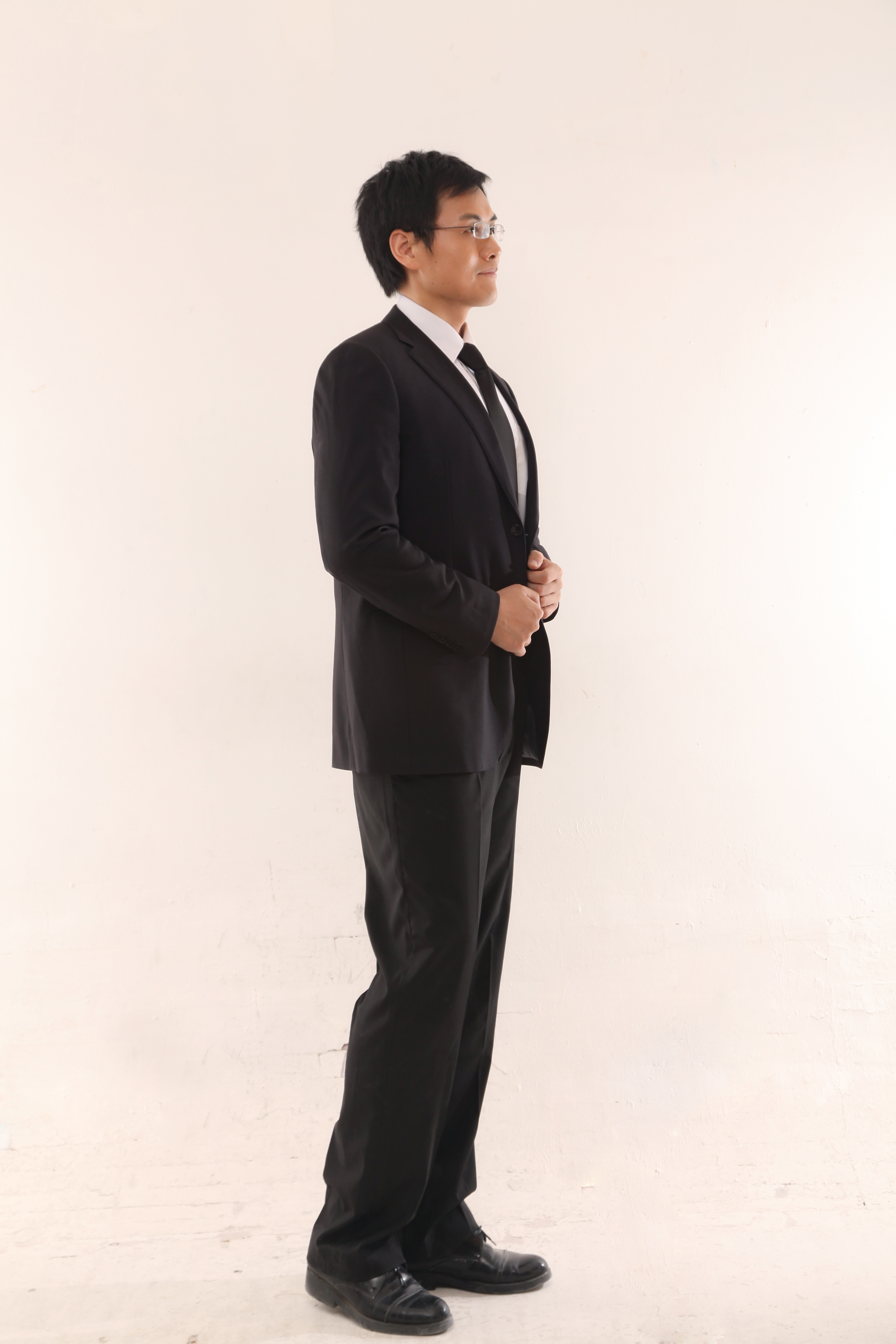 研究领域主要为人工智能与科技美学,行为哲