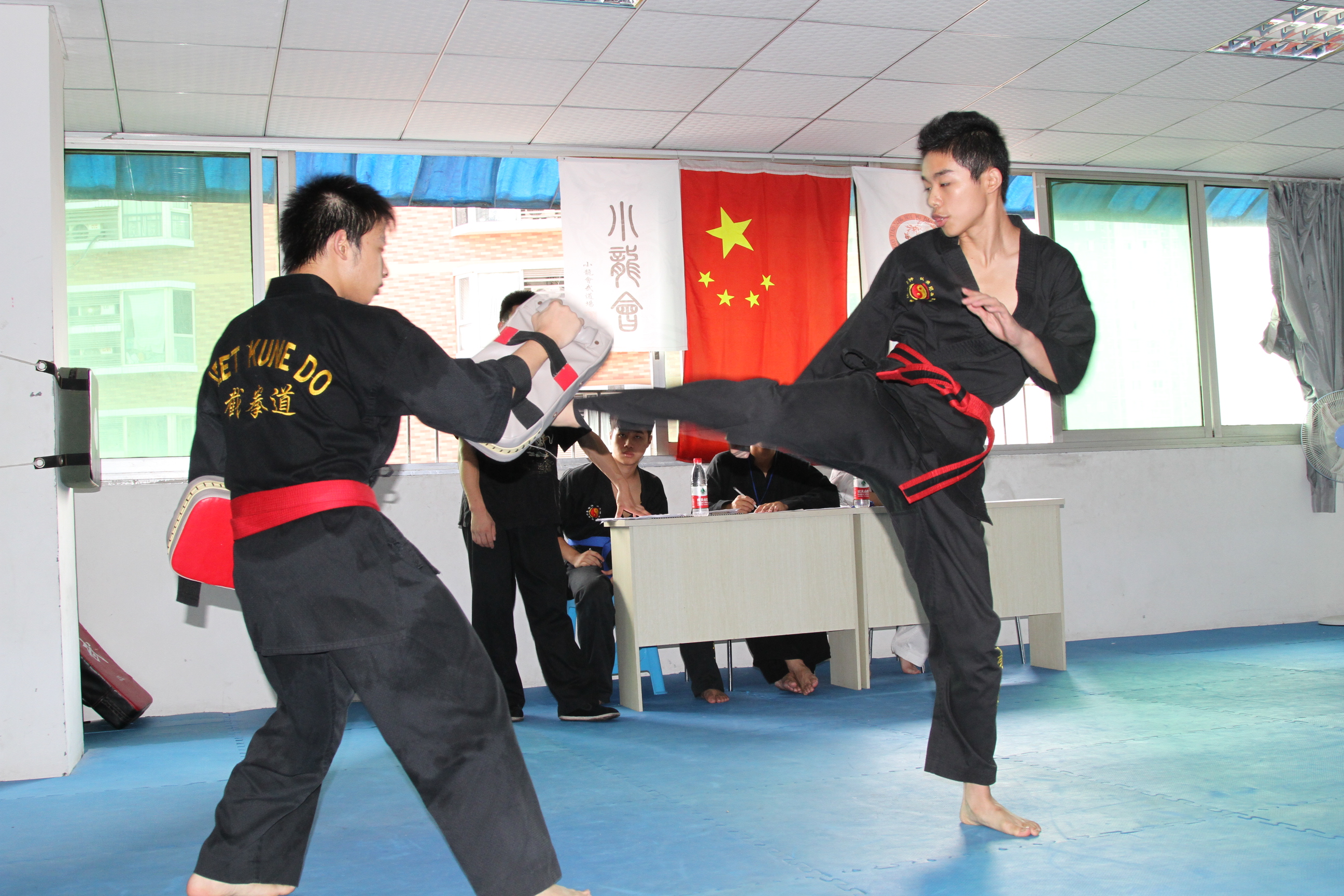  p data-id="gn7hm6529h">精魂武道会馆是重庆首家以李小龙截拳道