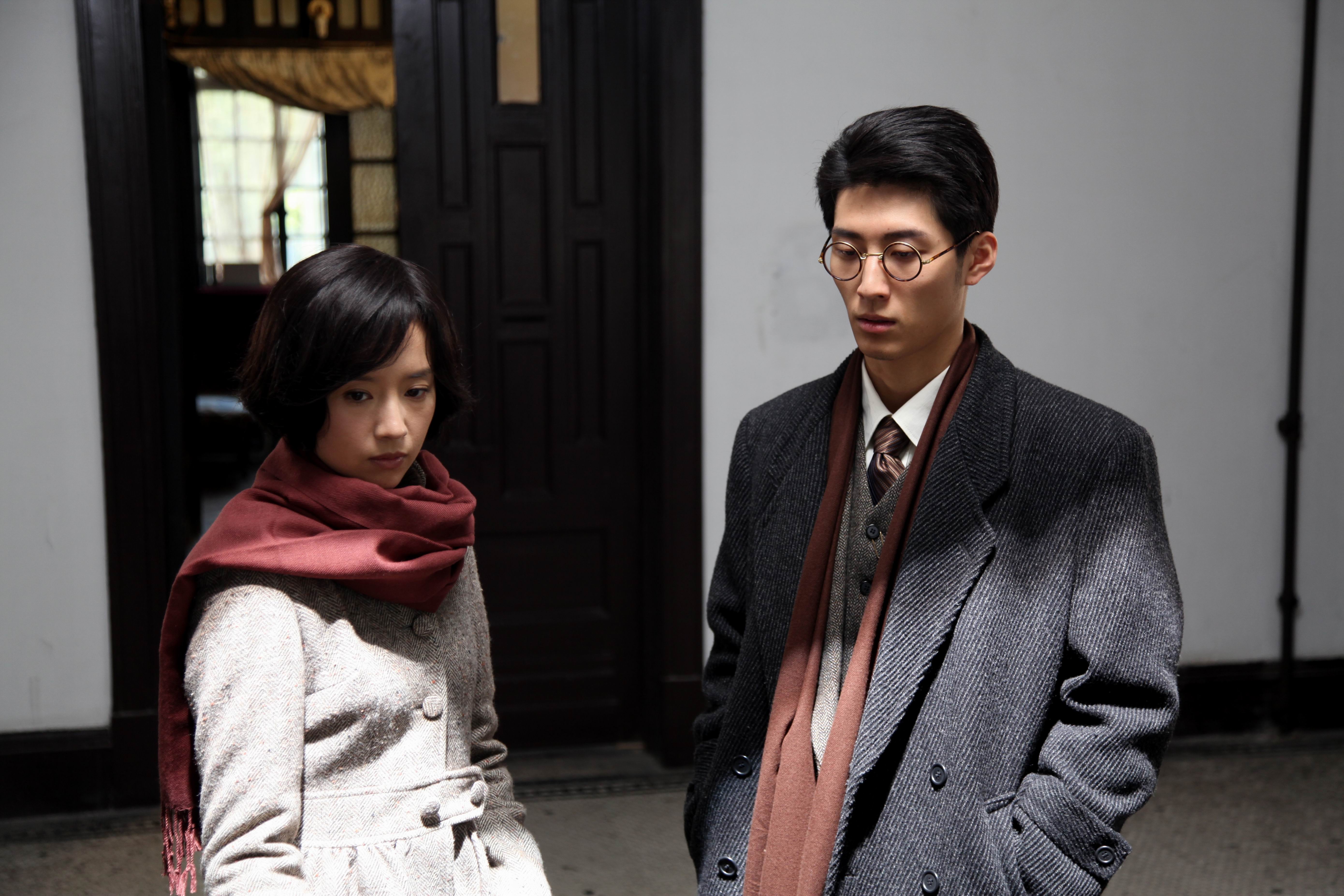  p>《秋之白华》是由 a href="#" data-lemmaid="6197616">霍建起 /a>