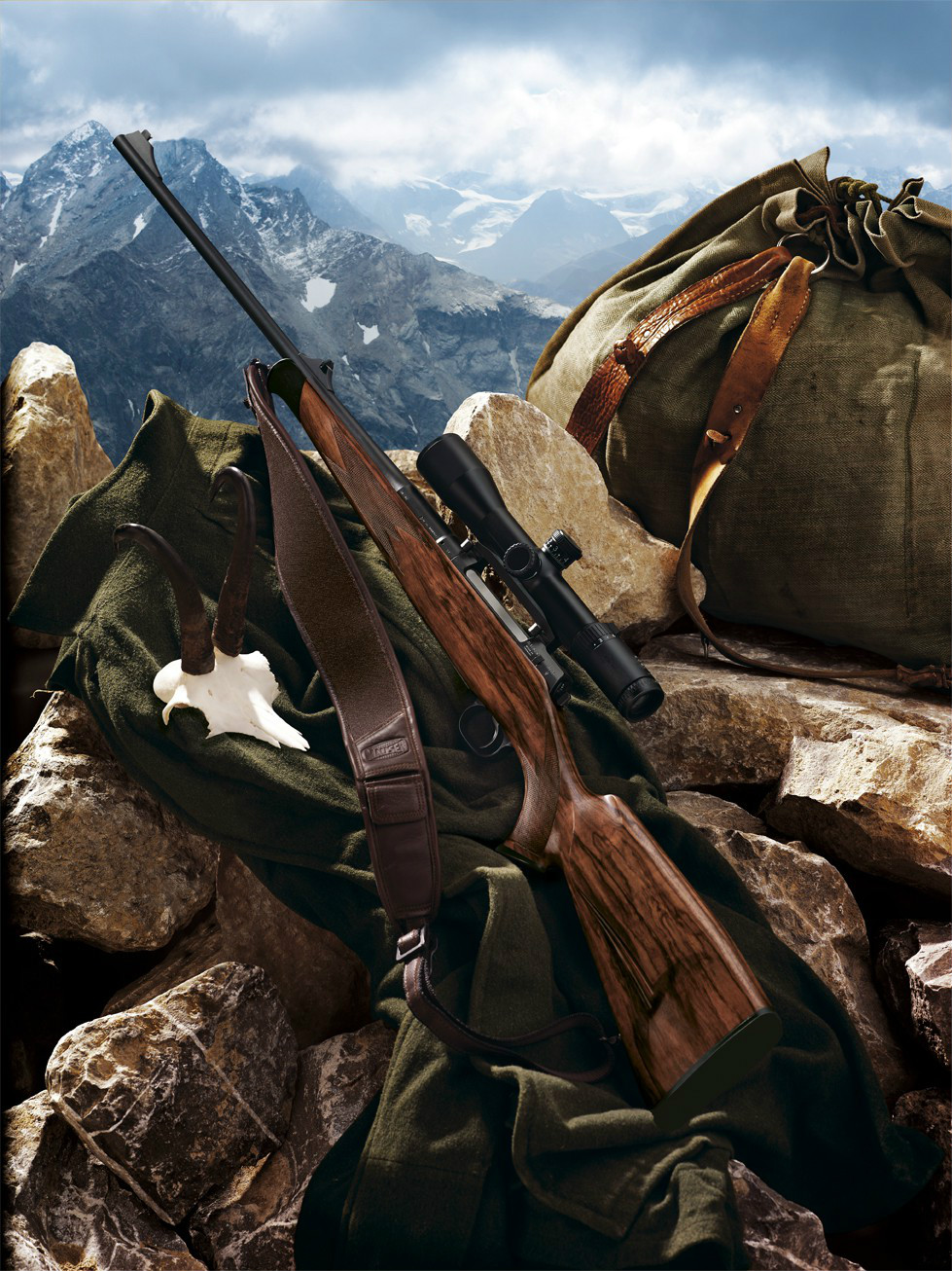 于2003年推出的一系列狩猎/运动步枪,面向民用市场. /p>