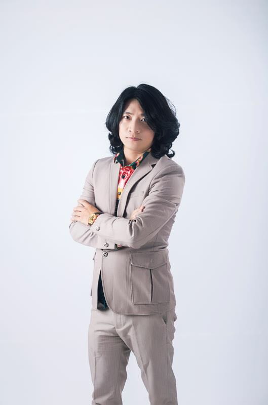  p>《我只想一生一世陪着你》是肖昂演唱的原创歌曲,由肖昂作词,肖昂