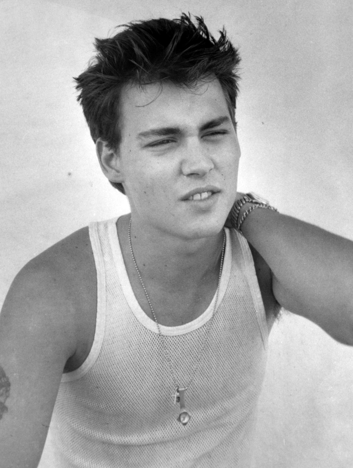  p>约翰尼·德普(johnny depp),1963年6月9日出生于美国肯塔基州,美国