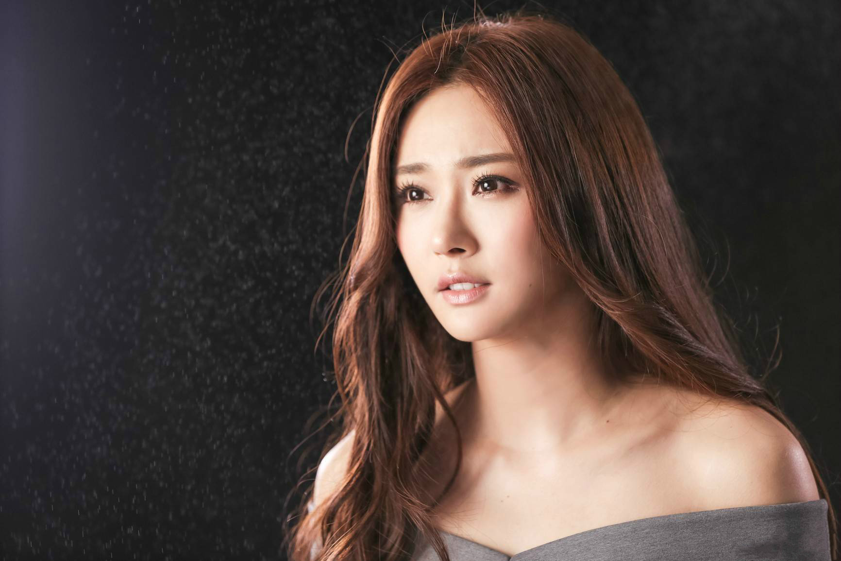 bing),1990年5月1日出生于吉林省延吉市,中国流行乐女歌手,影视演员