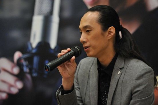  p>《闪亮的日子》是由艺人 a target="_blank" href="/item/赵鹏