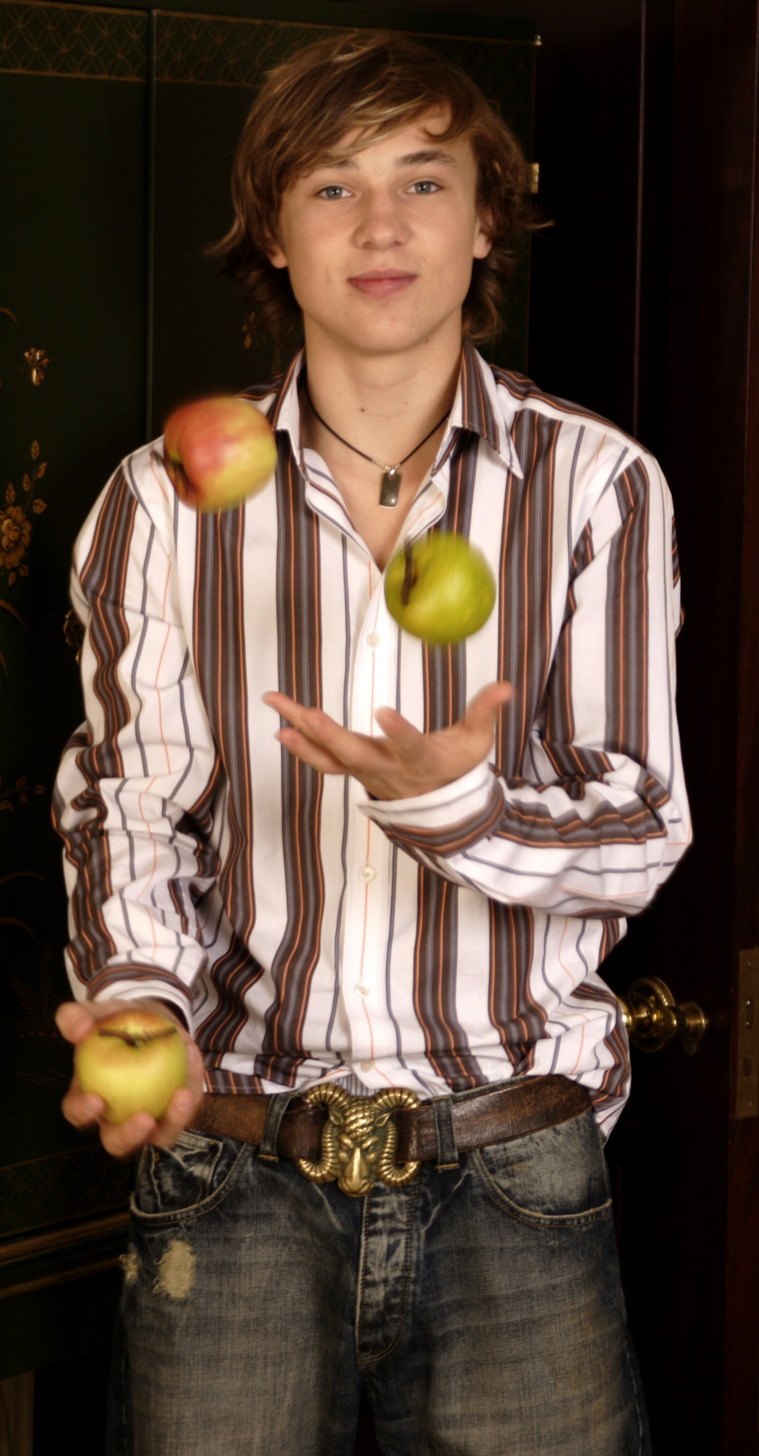  p>威廉·莫斯里 i>(william moseley) /i>,1987年4月27日出生于英国