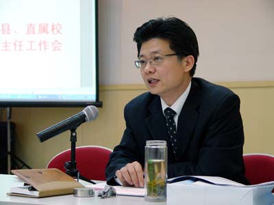 文化程度硕研,现任中共 a>青冈县 /a>委常委,副书记,政府县长