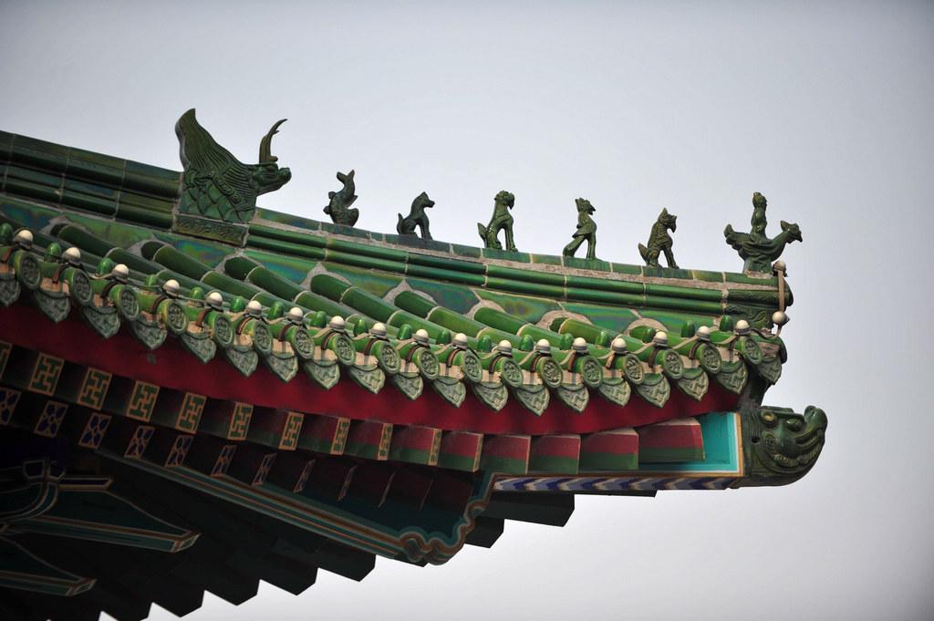 皇宫庙宇屋顶装饰物五脊六兽是什么含义？_百科TA说