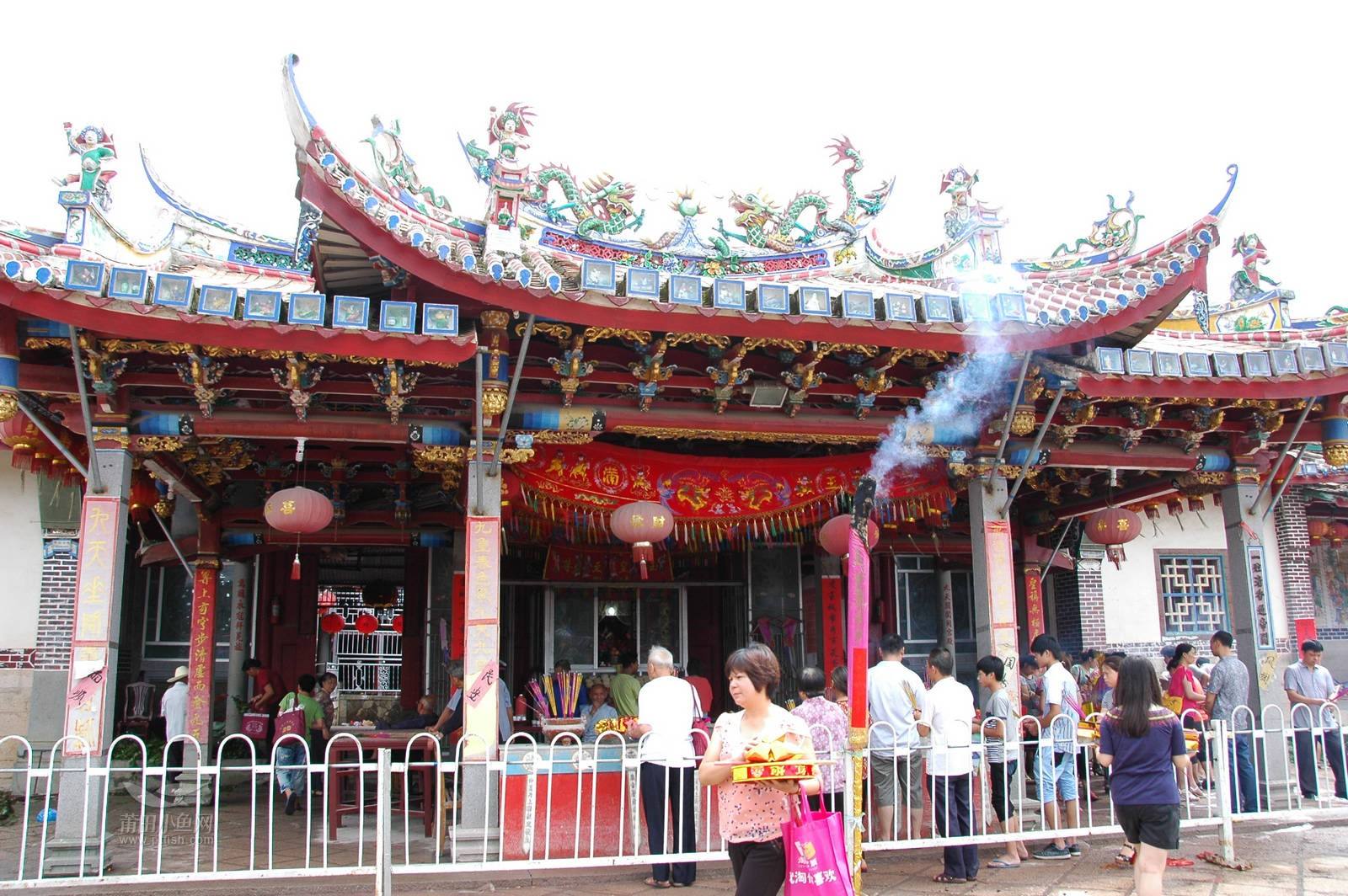 凌云殿位于福建省 a target="_blank" href="/item/莆田壶公山