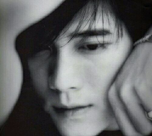  p>郭富城(aaron kwok),1965年10月26日出生于中国香港,祖籍广东东莞