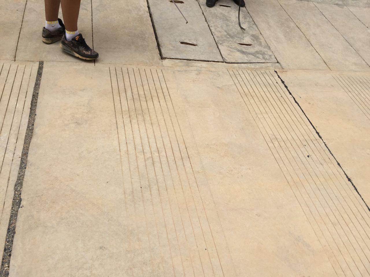 混凝土路面缩缝