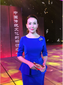  p>唐琳,女,设计师,linstudio创始人. /p>