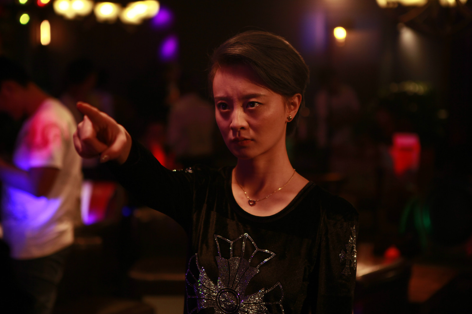  p data-id="go0drtwy74">陈垚(陈佩珊),中国内地女演员,毕业于 a