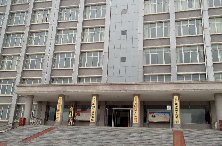 hdnbfs">花园乡位于 a target="_blank" href="/item/泌阳县/2656464"