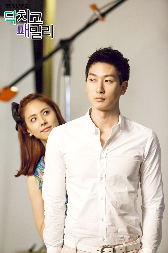  p>《闭嘴家族》是韩国kbs2电视台于2012年8月13日起播出的日日情景