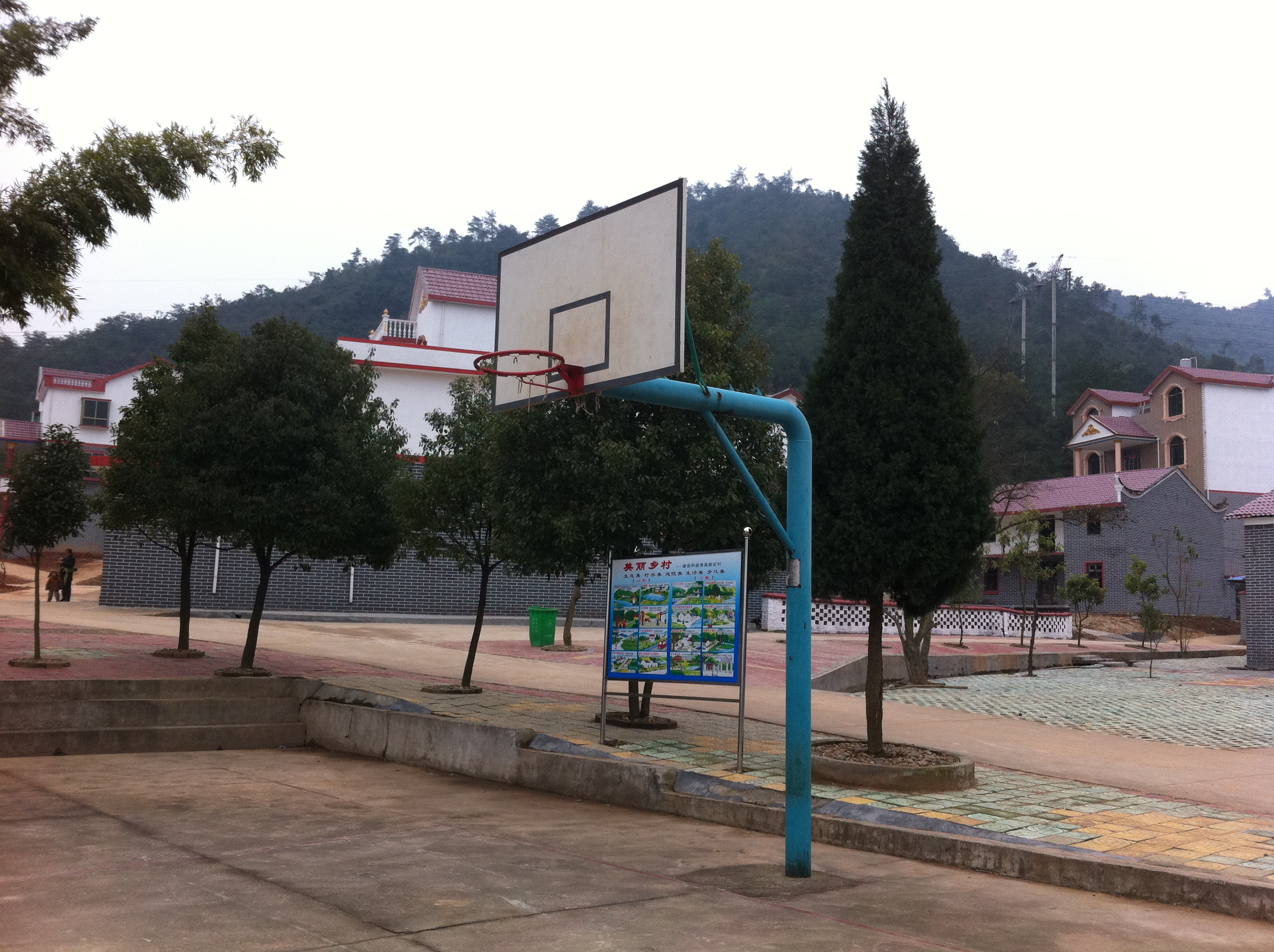 凤凰镇,隶属江西省吉安市 a target="_blank" href="/item/吉安县