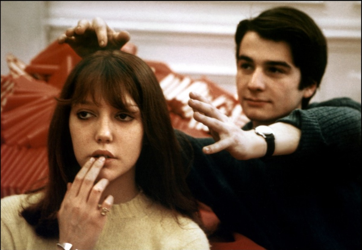  p>《中国姑娘》是 a target="_blank" href="/item/让-吕克·戈达尔