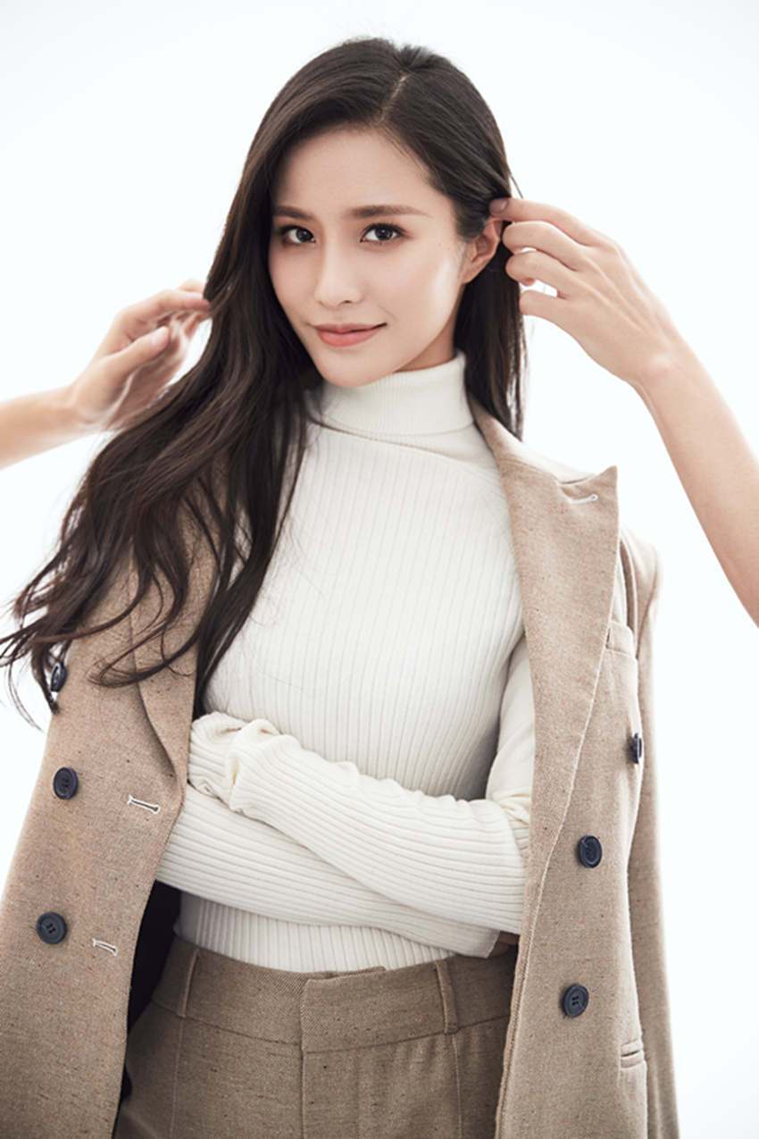 艺名晨妮,1991年1月28日出生于安徽省合肥市,中国内地女演员