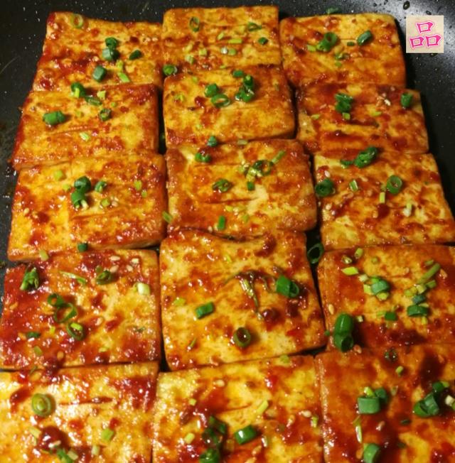  p>韩国铁板豆腐,是一道韩国美食.