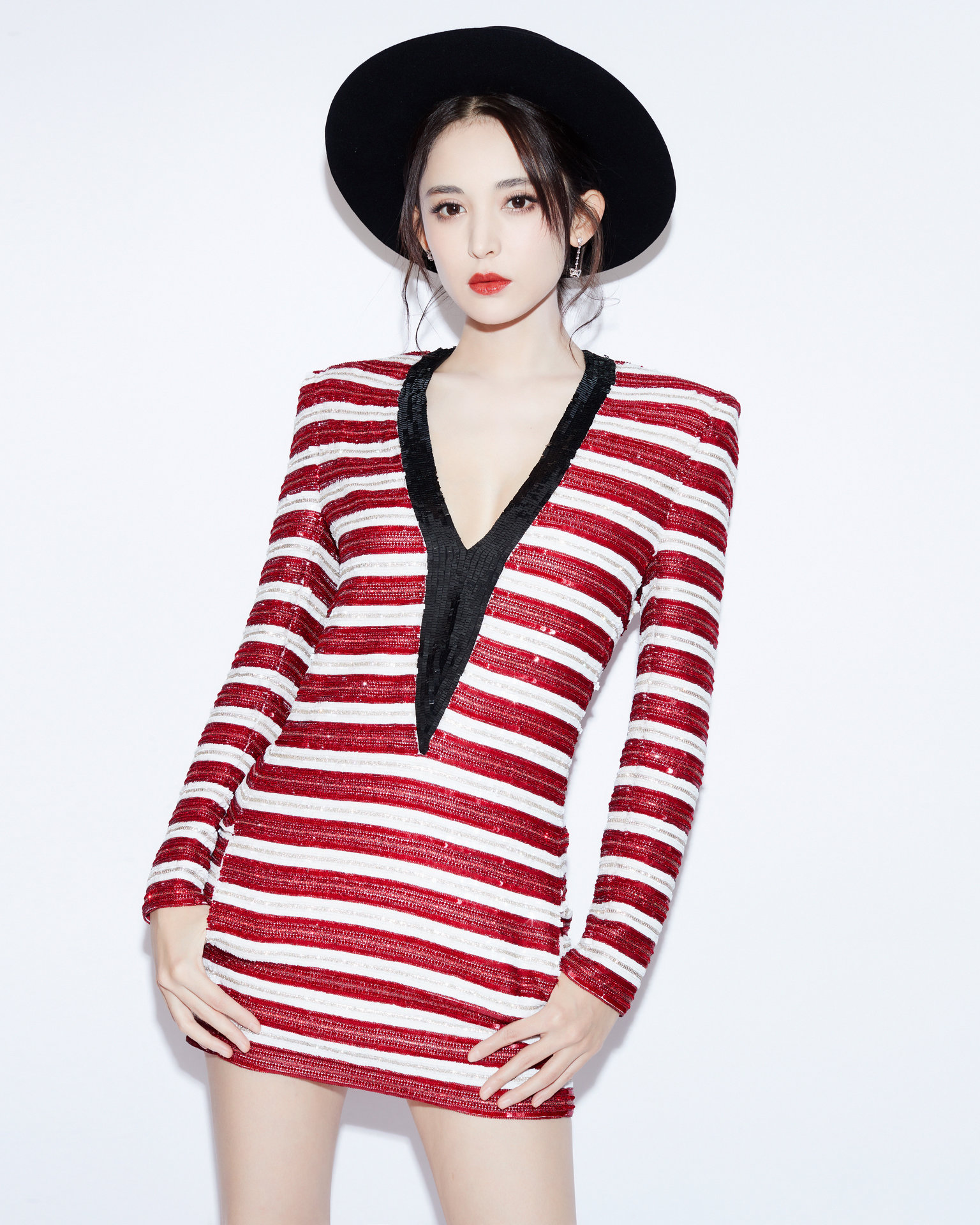  p>古力娜扎(gulnazar),1992年5月2日出生于新疆乌鲁木齐市,中国内地