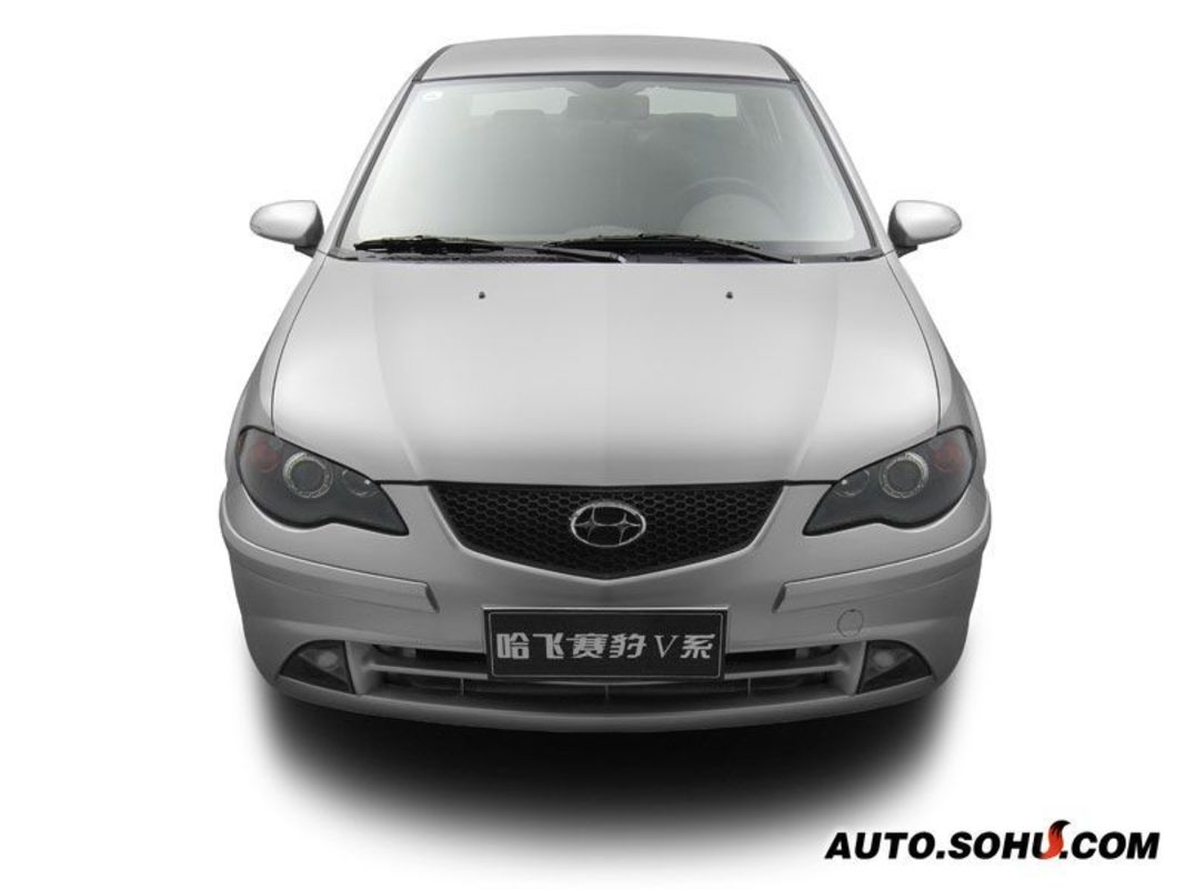 在喜庆的气氛中,哈飞汽车宣告:深圳生产基地剪彩投产,哈飞赛豹v