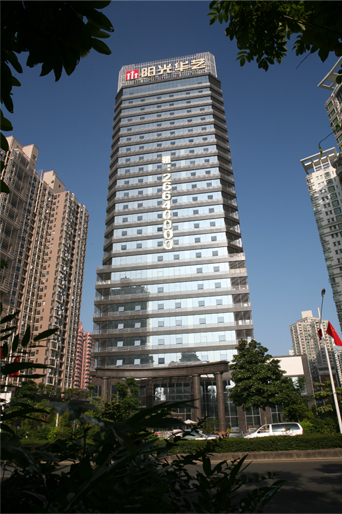 由深圳市阳光华艺投资有限公司开发建设 /span> sup data-ctrid="su