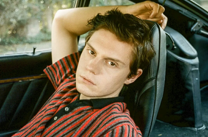  p>伊万·彼得斯(evan peters),1987年1月20日出生于密苏里州圣路易斯