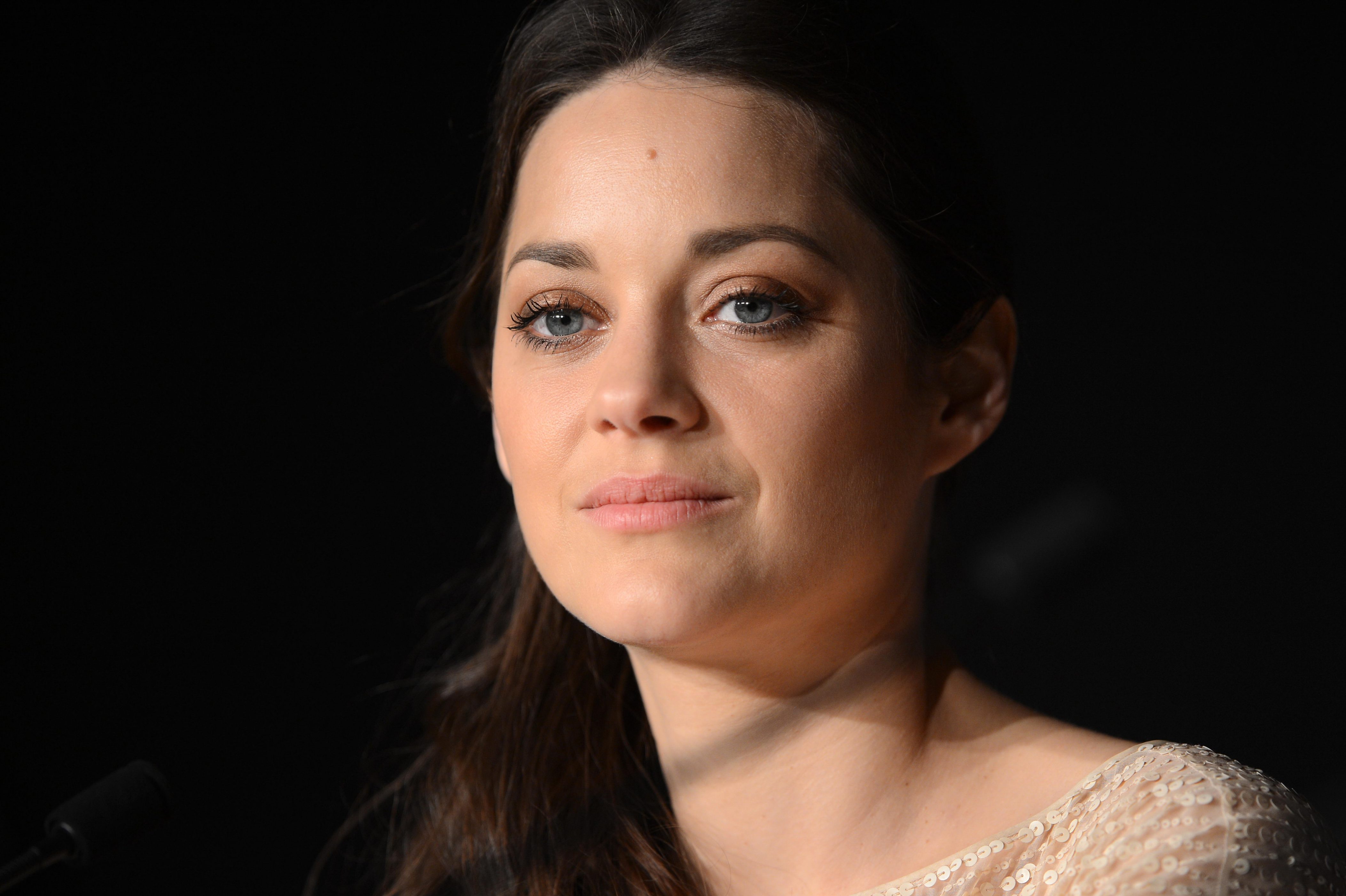  p>玛丽昂·歌迪亚(marion cotillard),1975年9月30日出生于法国巴黎