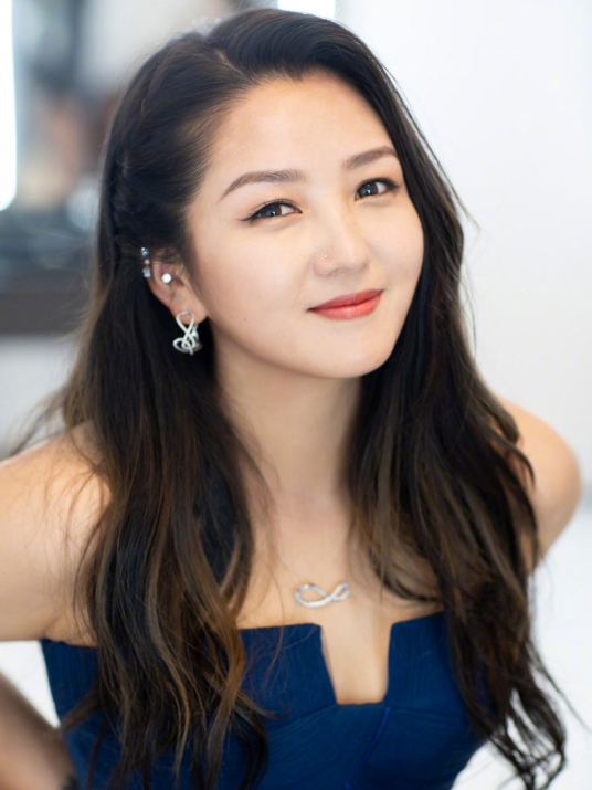 何洁（中国内地流行乐女歌手、演员）_百度百科