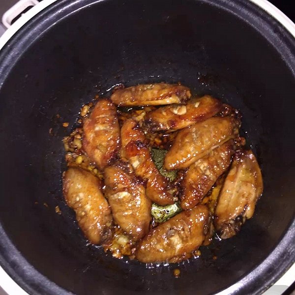 电饭锅焖鸡翅