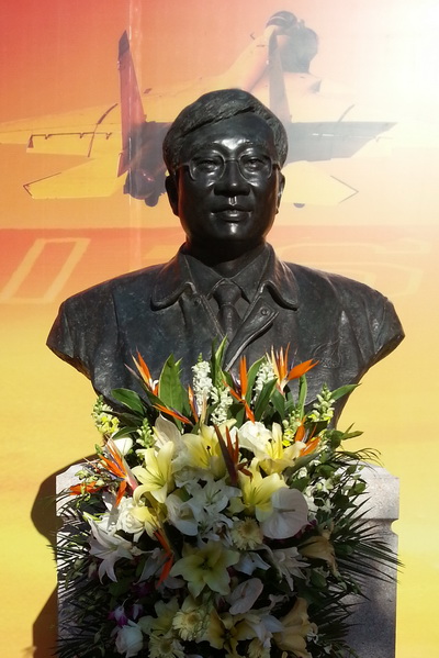 歼15总负责人罗阳